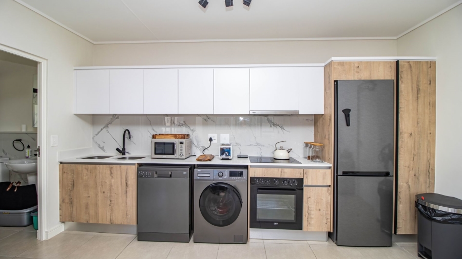 1 Bedroom Property for Sale in Richwood Western Cape